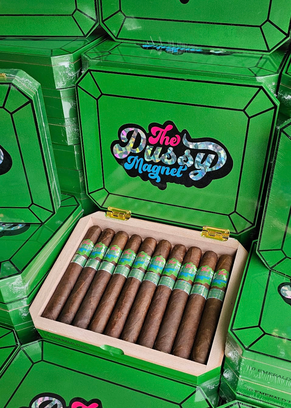 SLC Exclusive - The Pussy Magnet "EMERALD PUSS"