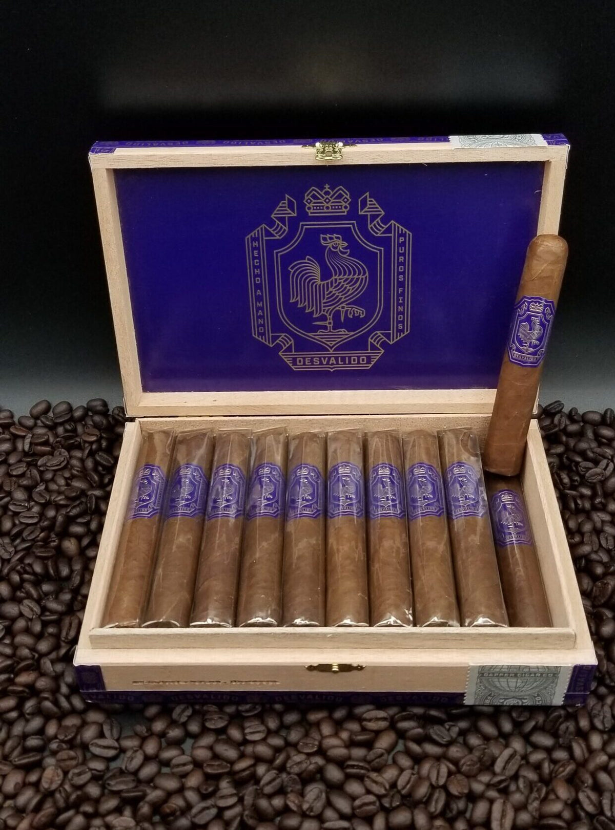 Dapper Desvalido Robusto cigars supplied by Sir Louis Cigars
