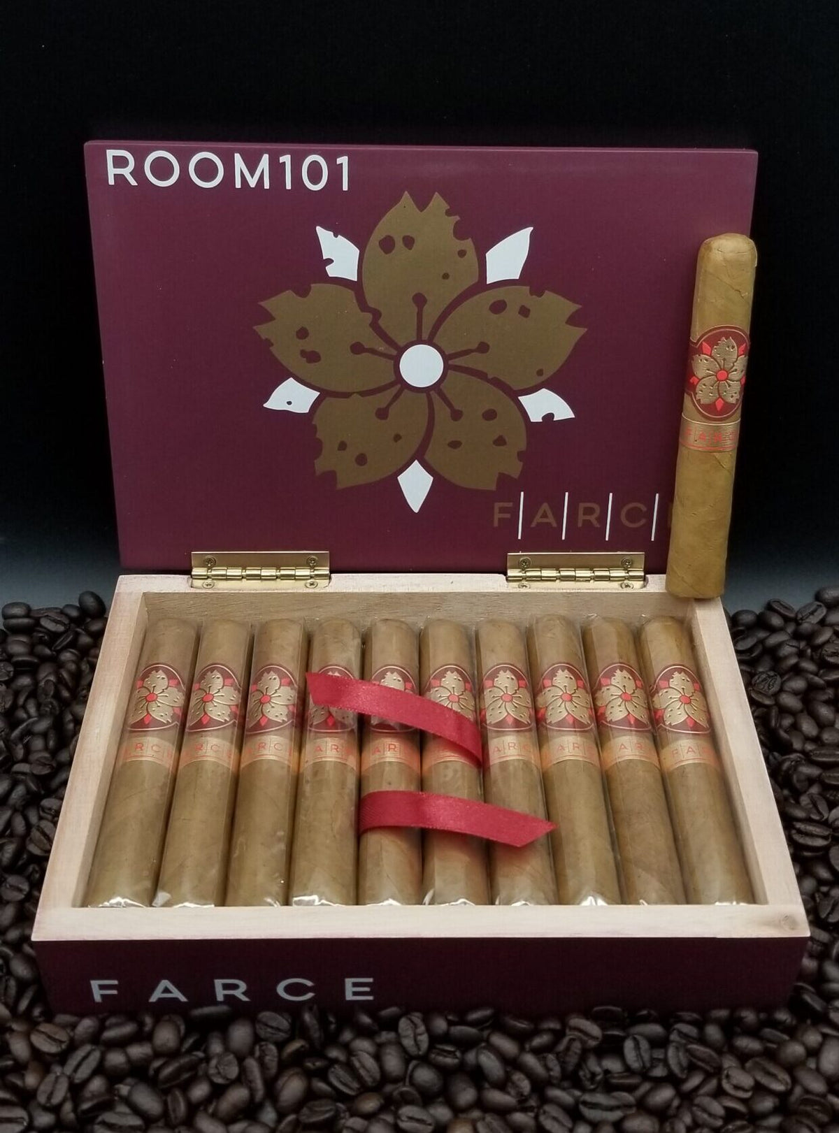 Room 101 Farce Connecticut Short Corona cigars supplied by Sir Louis Cigars