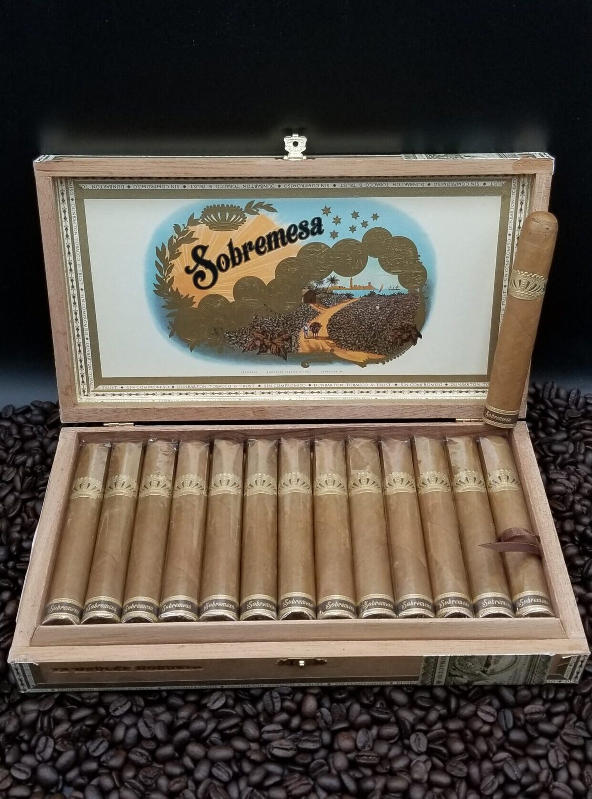 Dunbarton Sobremessa Brulee Robusto cigars supplied by Sir Louis Cigars
