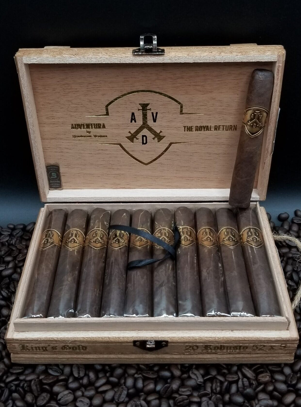 Adventura The Royal Return - King&#39;s Gold Robusto cigars supplied by Sir Louis Cigars