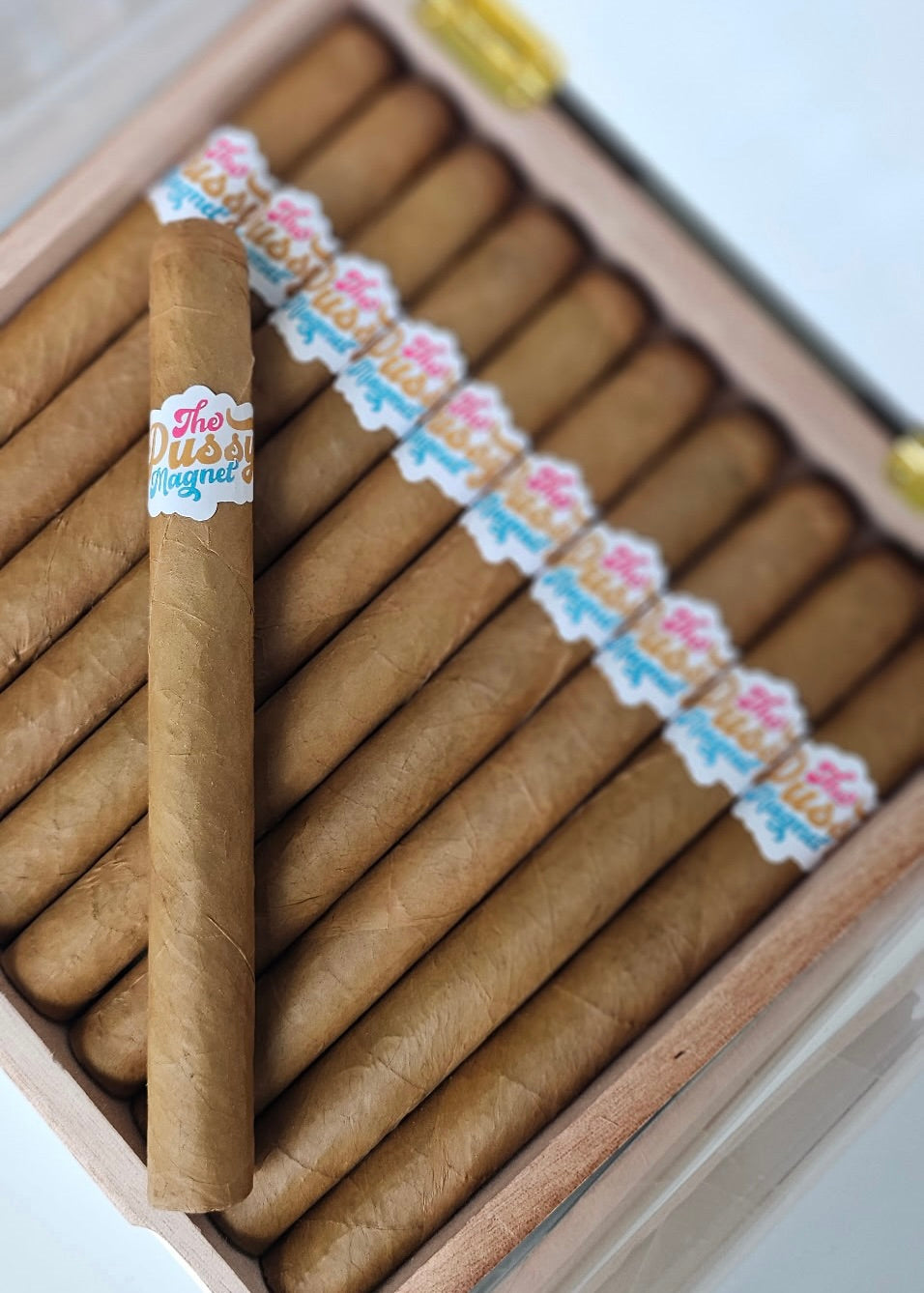 SLC Exclusive - The Pussy Magnet "CREAM PUSS"