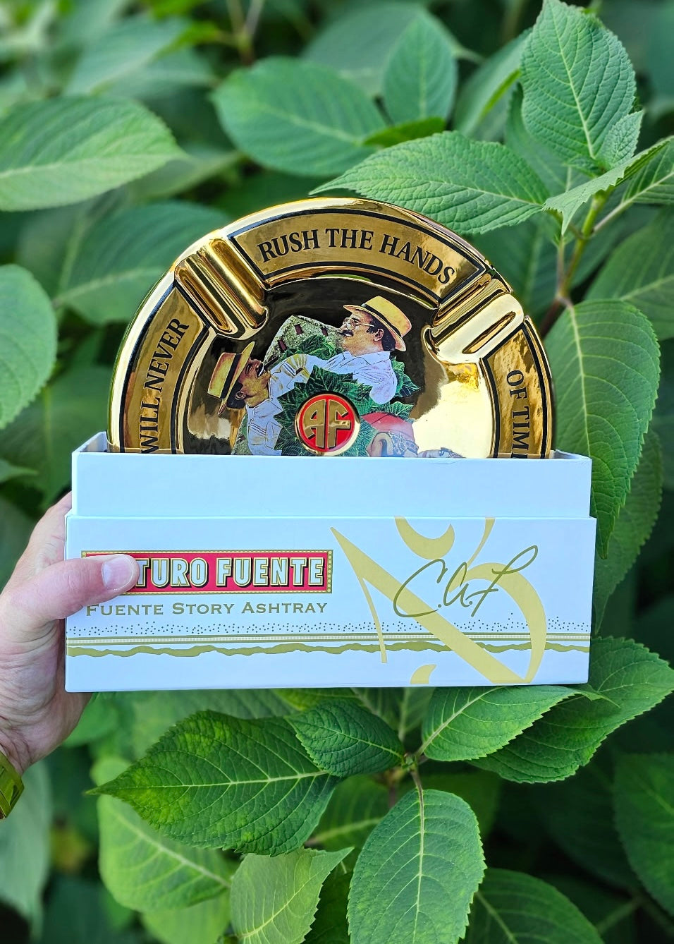 Fuente Sampler *Gold Ashtray/Story Giveaway