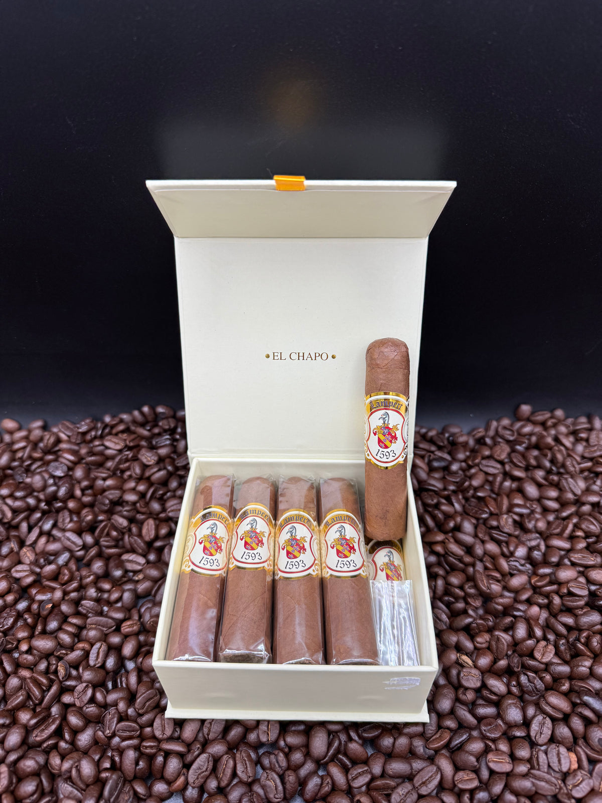 Lampert Cigars - Blanca Short Robusto LE 2025
