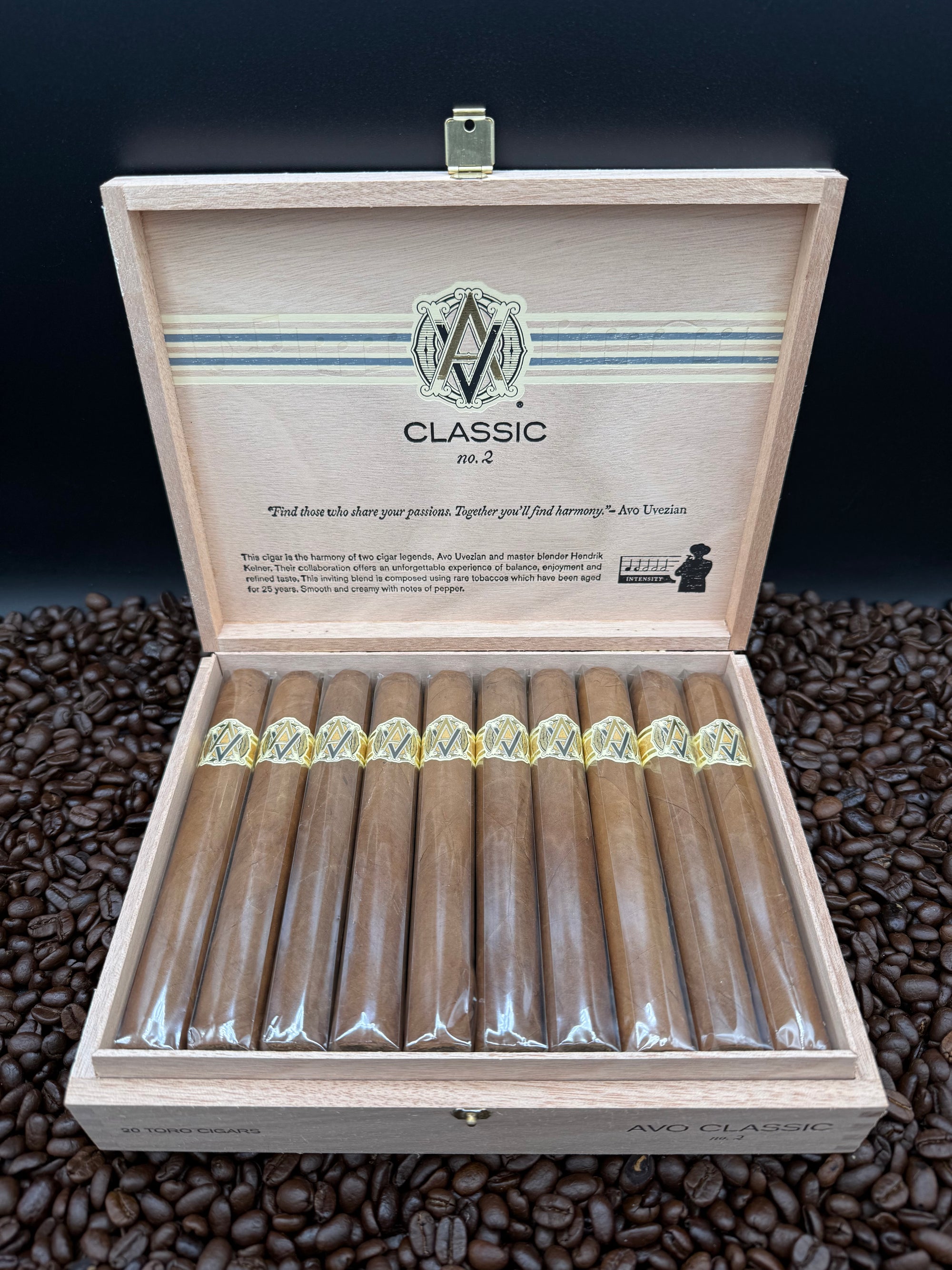 AVO Cigars - Classic No 2