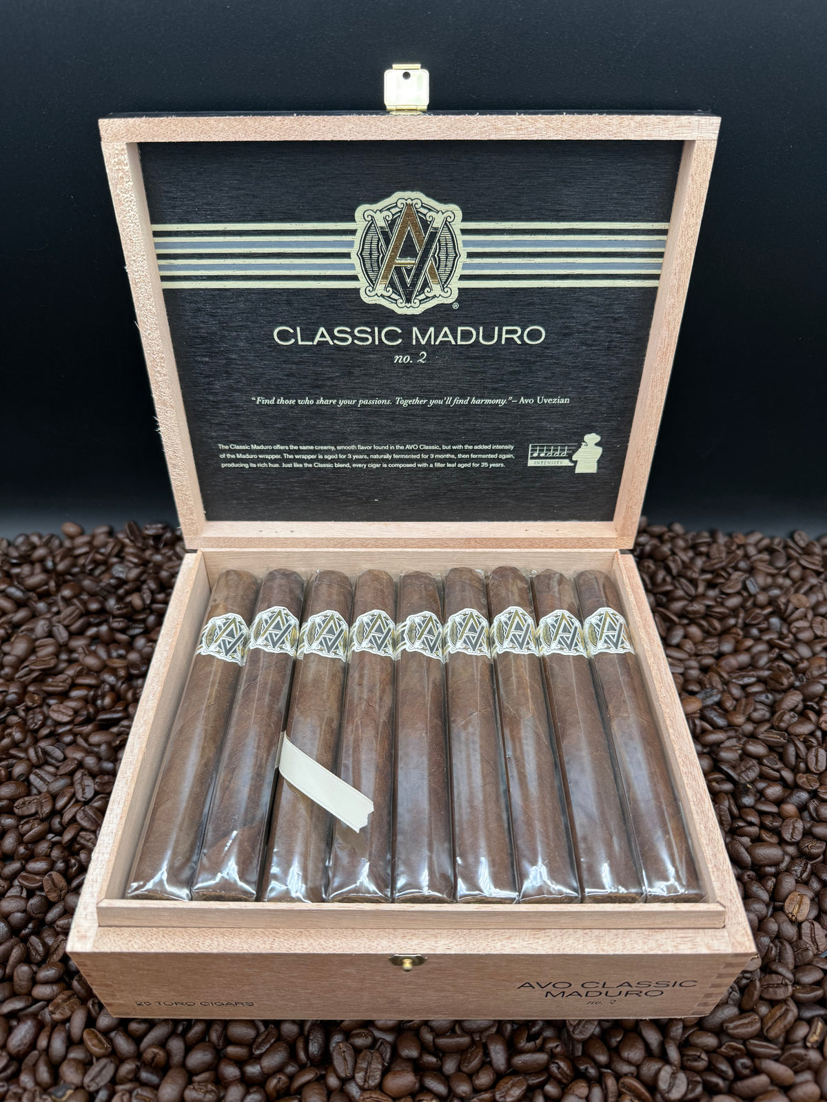 AVO Cigars - Classic Maduro No. 2