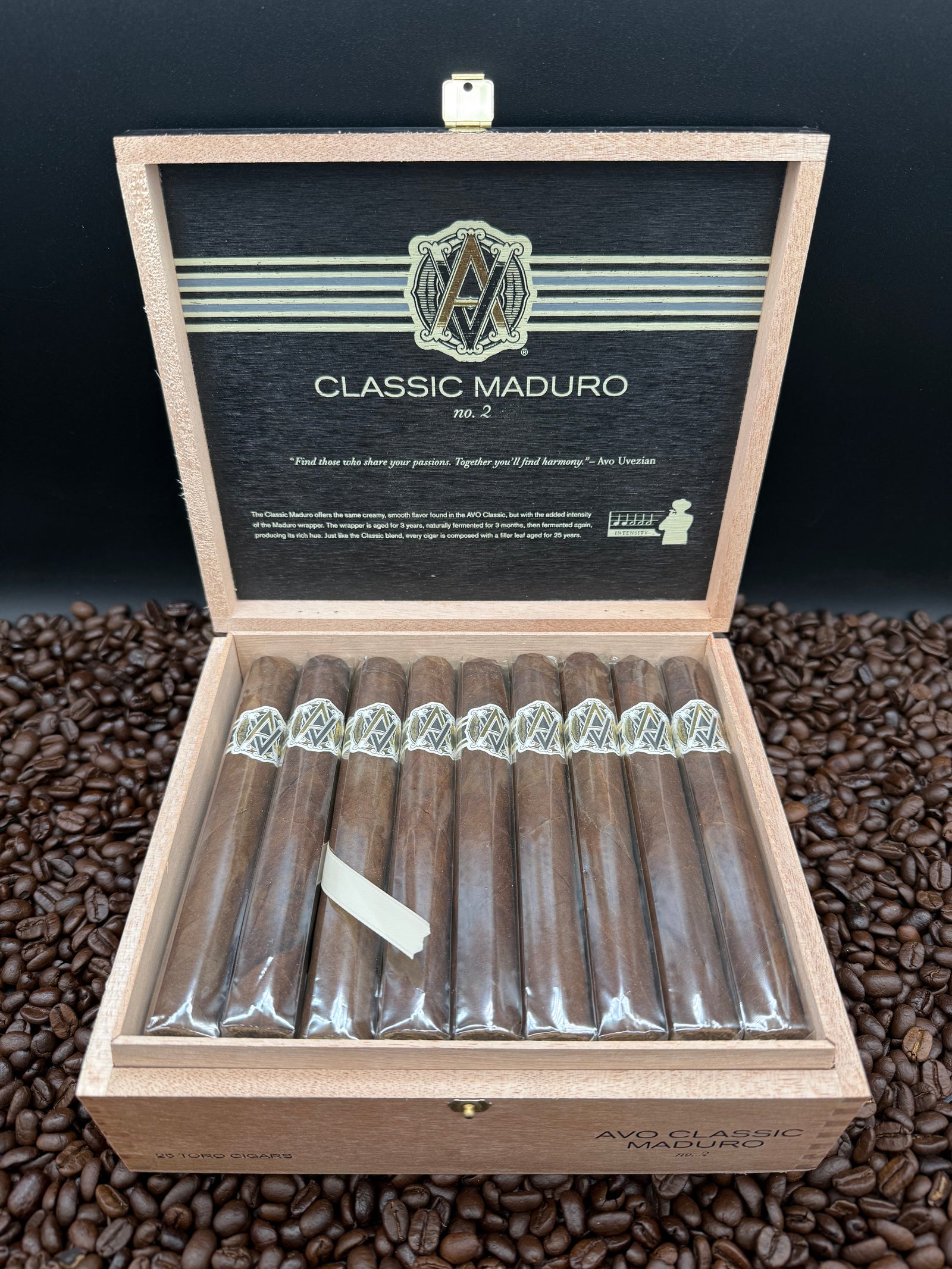AVO Cigars - Classic Maduro No. 2