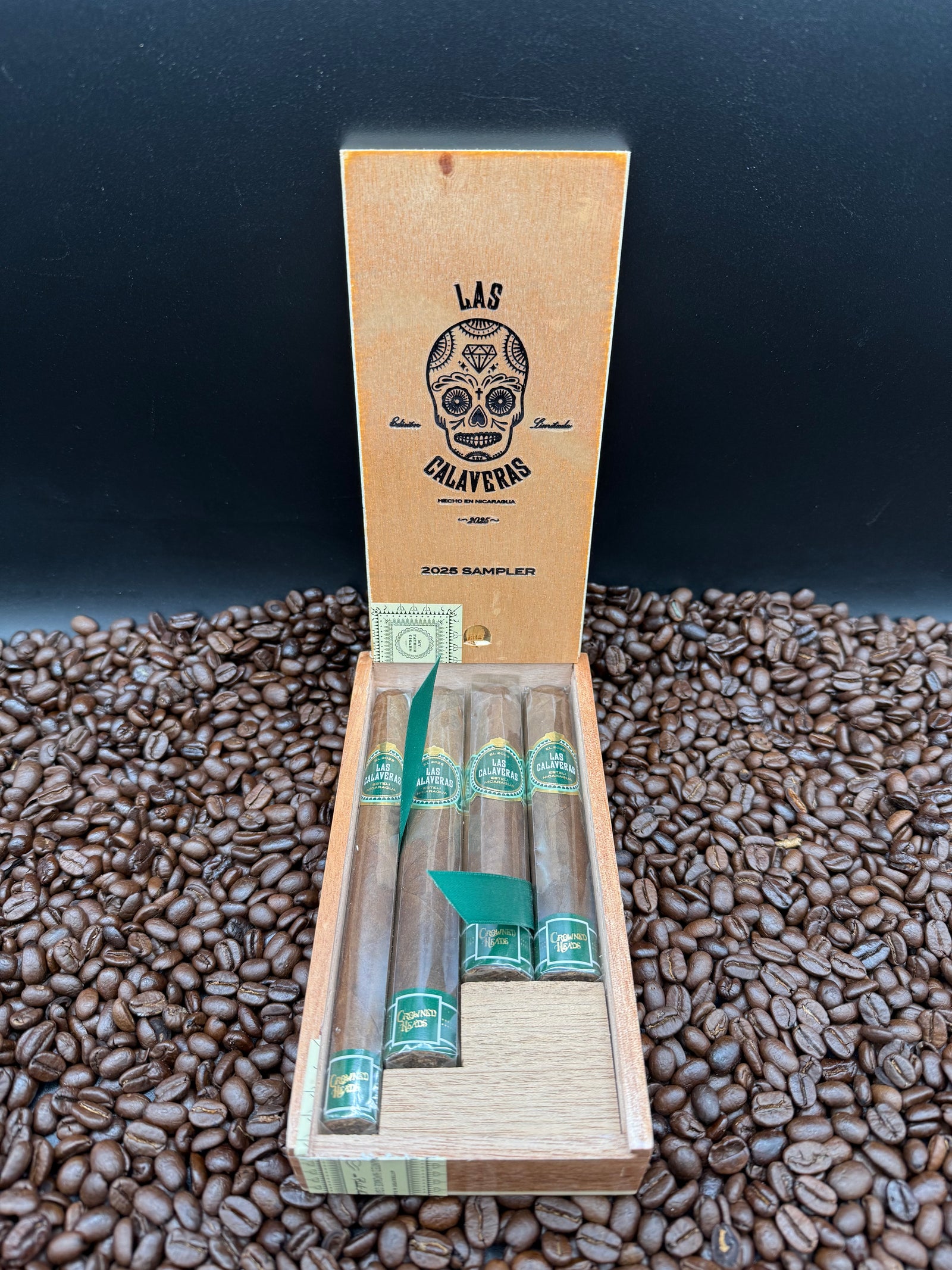 Crowned Heads - Las Calaveras 4-Cigar Sampler Box
