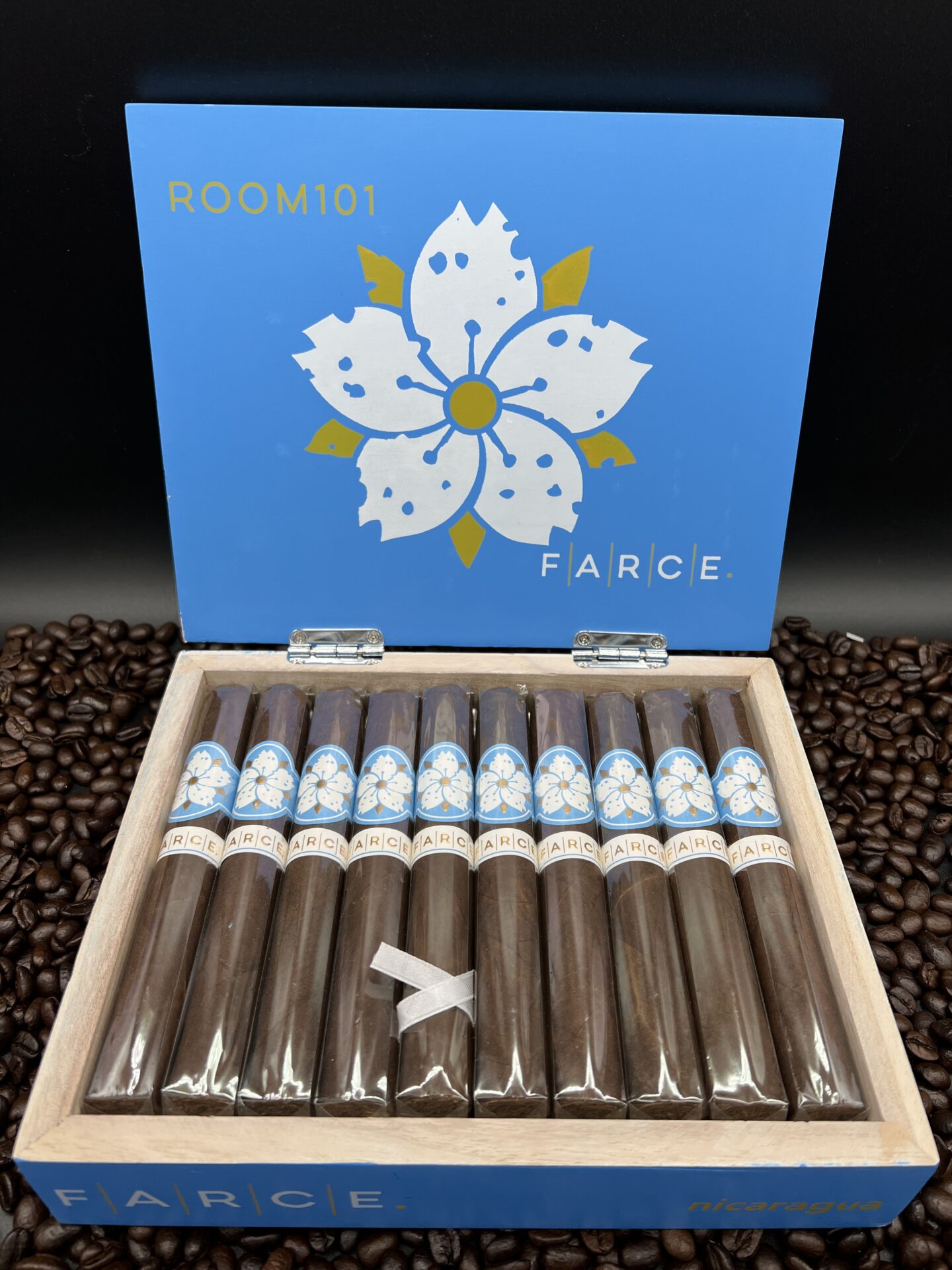 Room 101 - Farce Nicaragua Robusto cigars supplied by Sir Louis Cigars