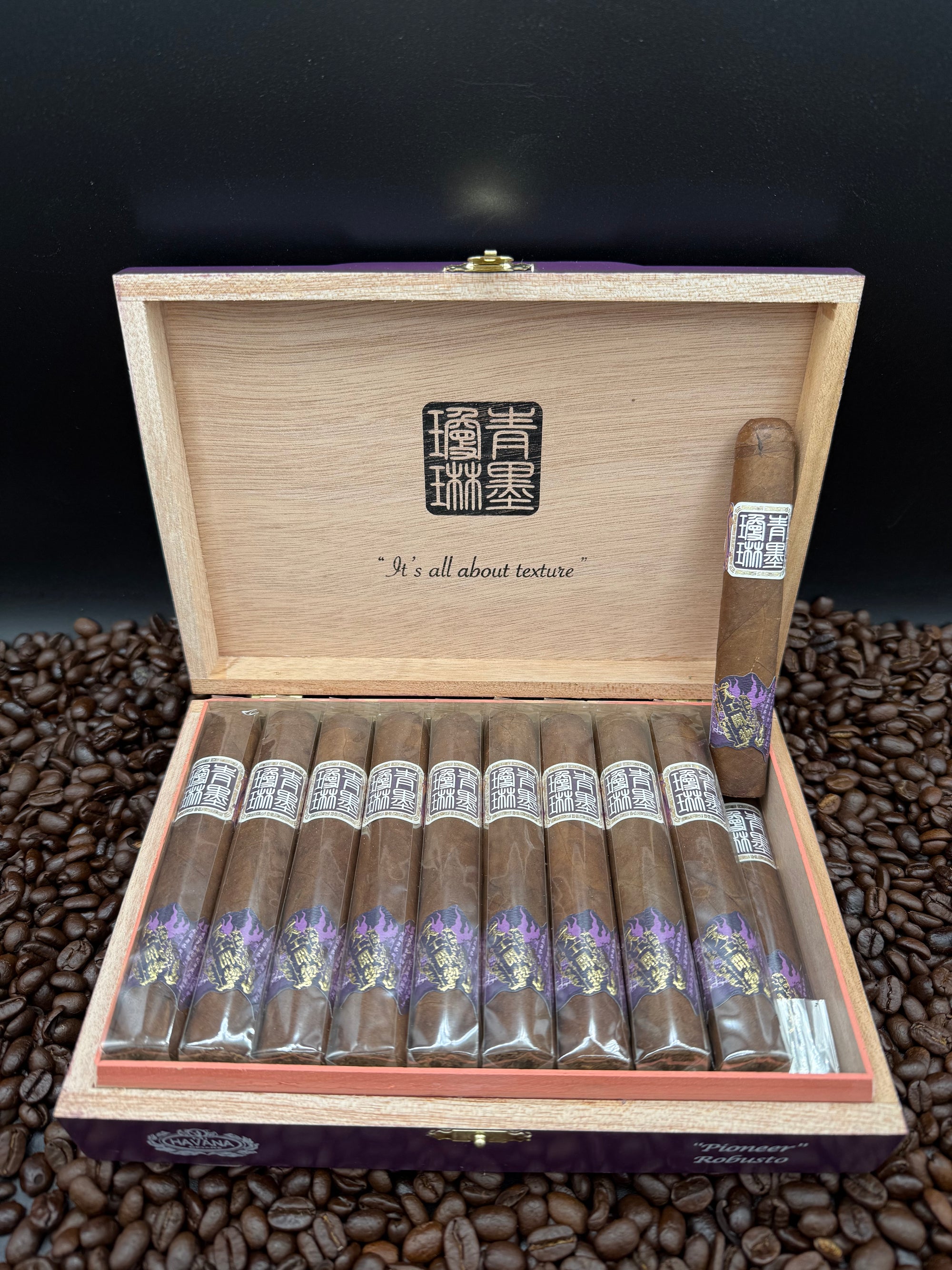 ChiMolly Cigars - Pioneer Robusto