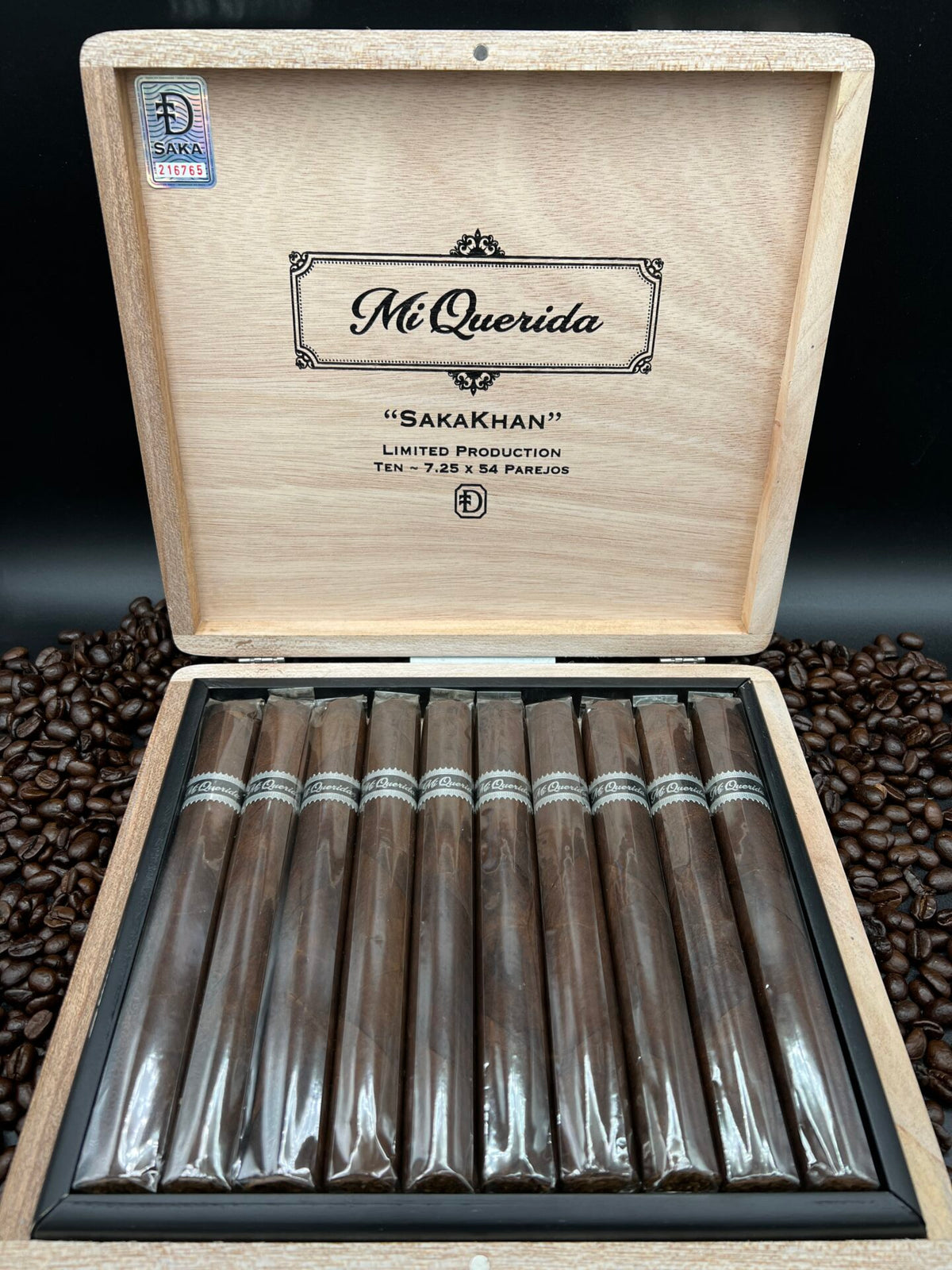 Dunbarton Tobacco &amp; Trust - Mi Querida Black &quot;SakaKhan&quot; cigars supplied by Sir Louis Cigars