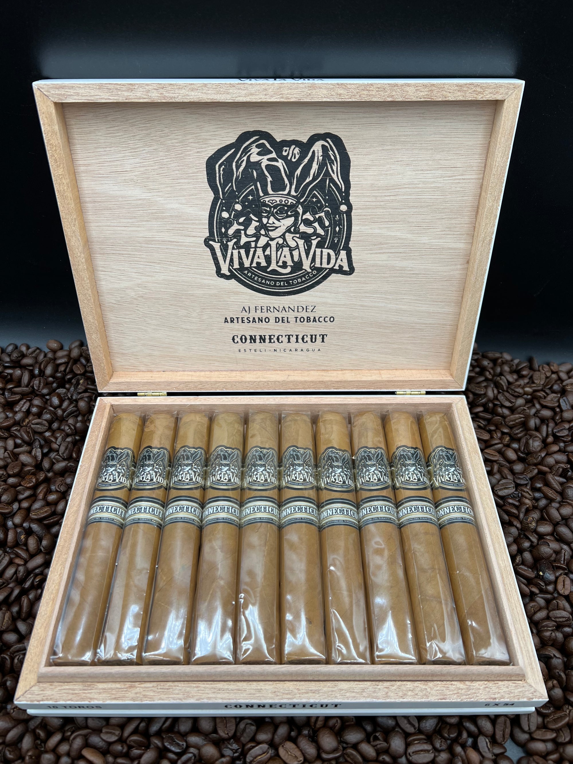 Artesano Del Tobacco - Viva La Vida Connecticut Toro