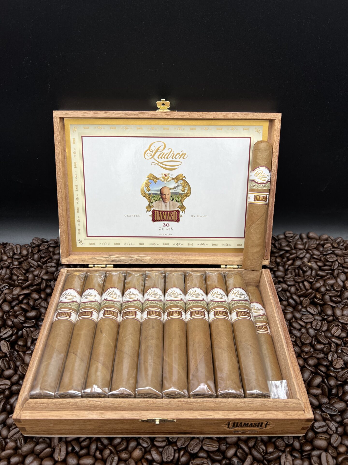 Padron - Damaso No. 12 cigars supplied by Sir Louis Cigars