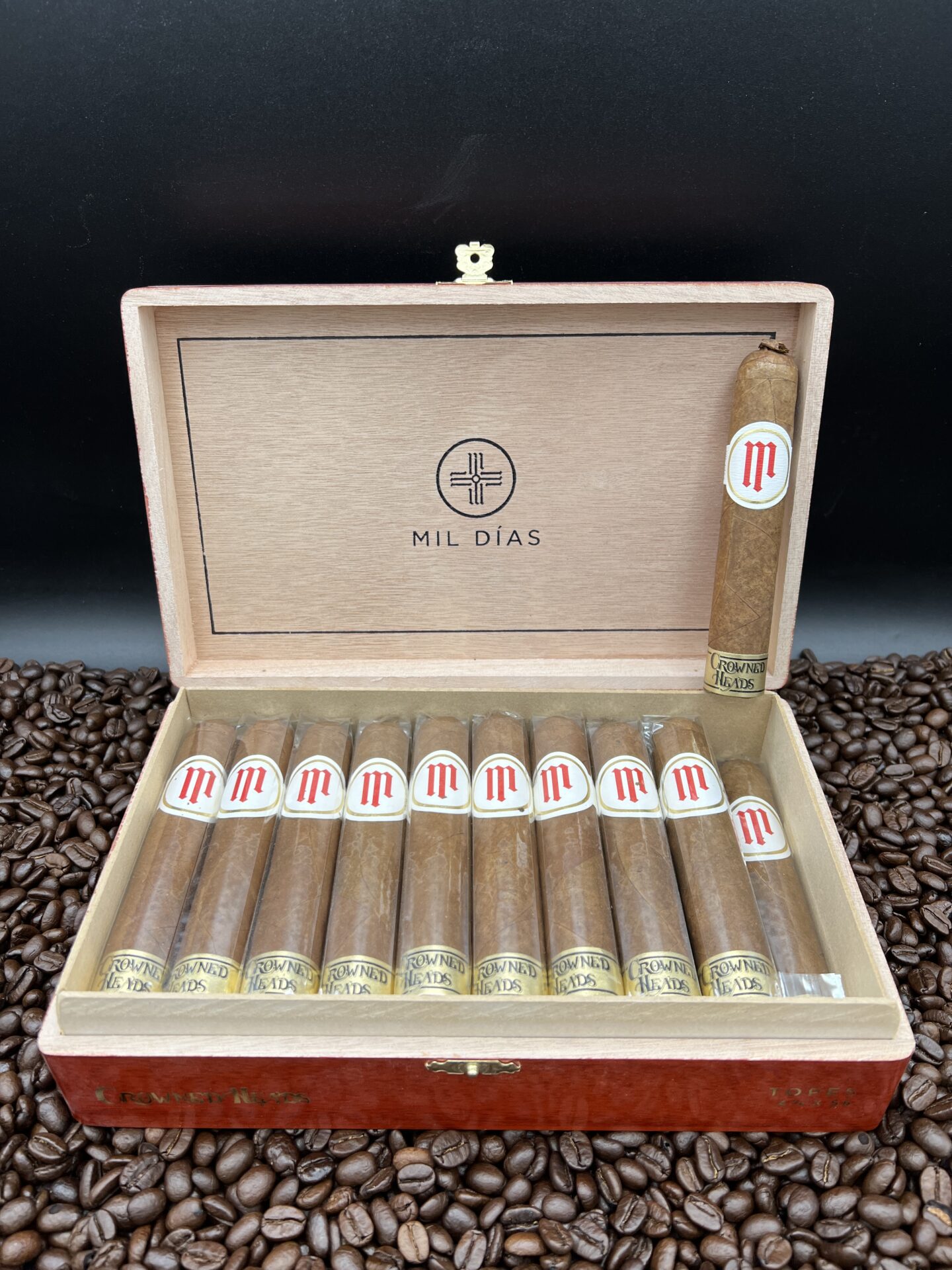 Crowned Heads - Mil Dias Topes cigars supplied by Sir Louis Cigars