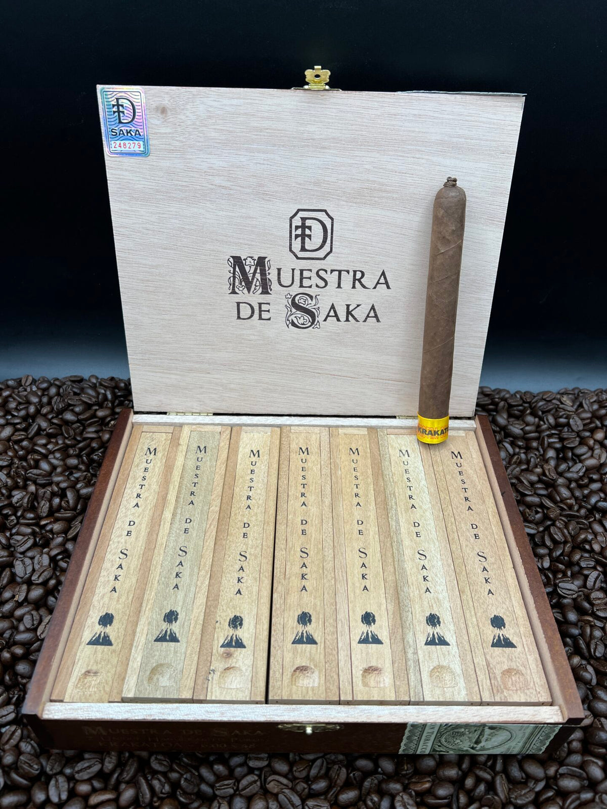 Dunbarton Tobacco &amp; Trust - Muestra De Saka Krakatoa cigars supplied by Sir Louis Cigars