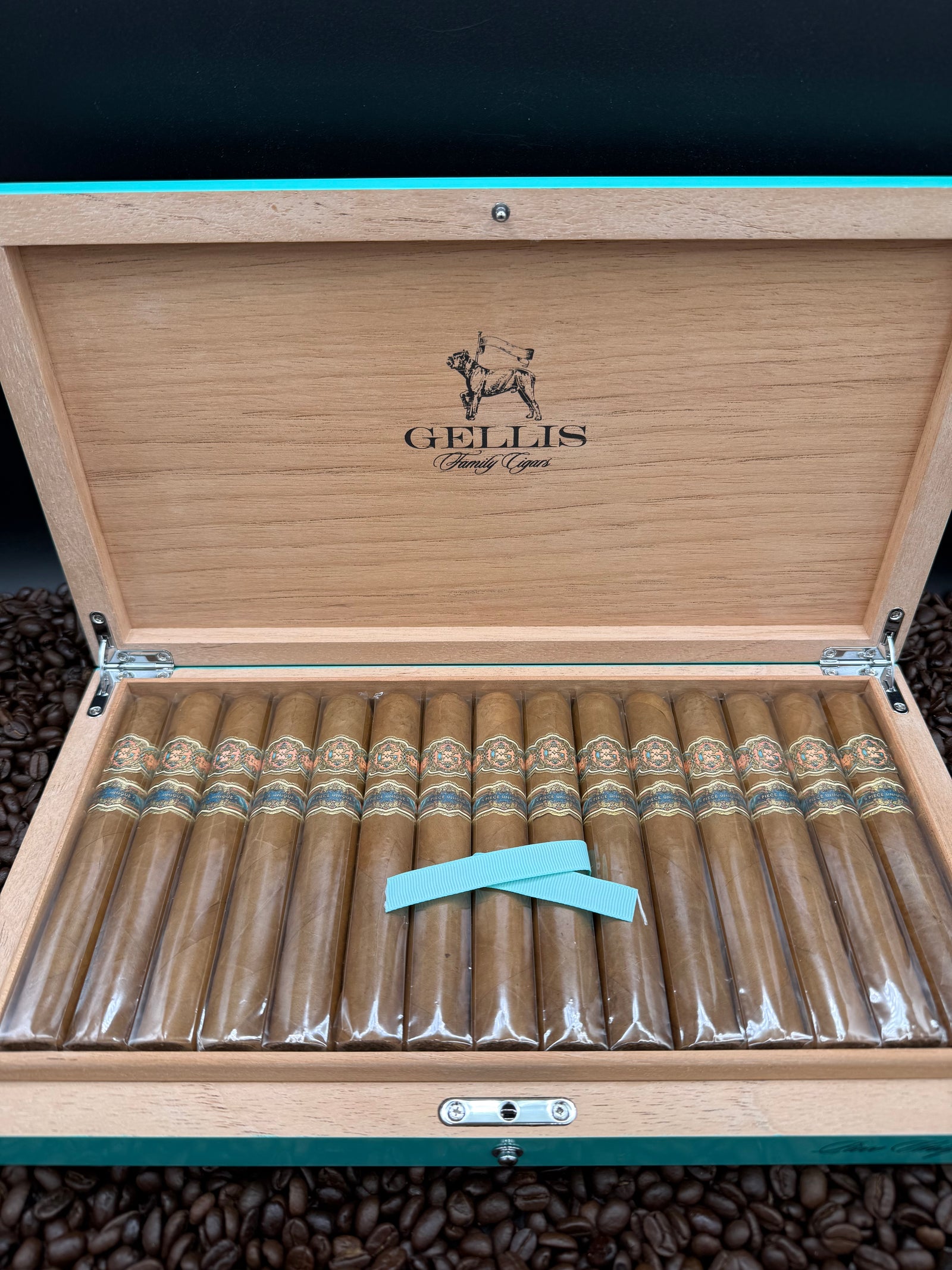 Gellis Family Cigars - Piece Unique