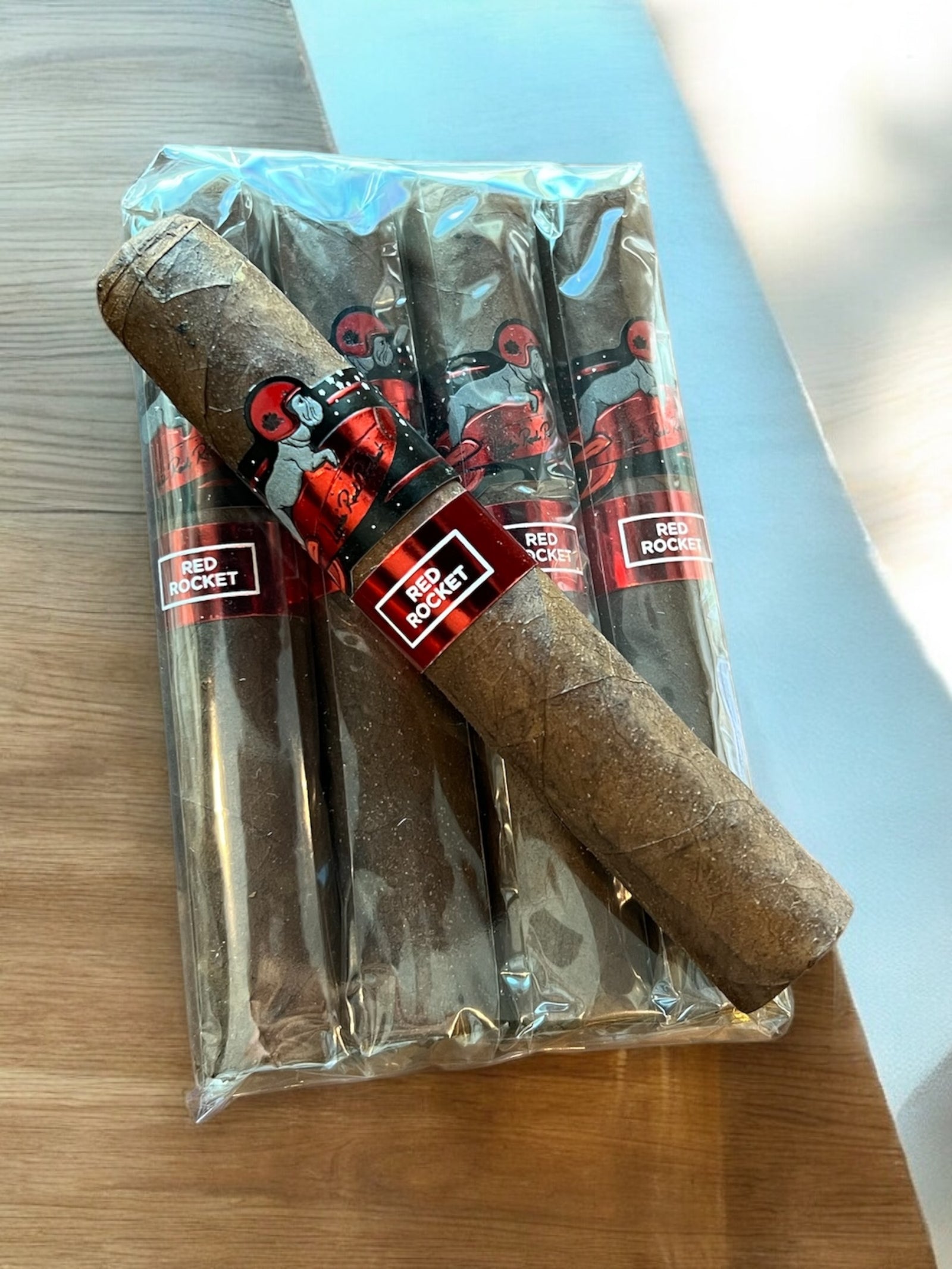 Sir Louis / Room 101 - Louis Red Rocket Robusto Pack