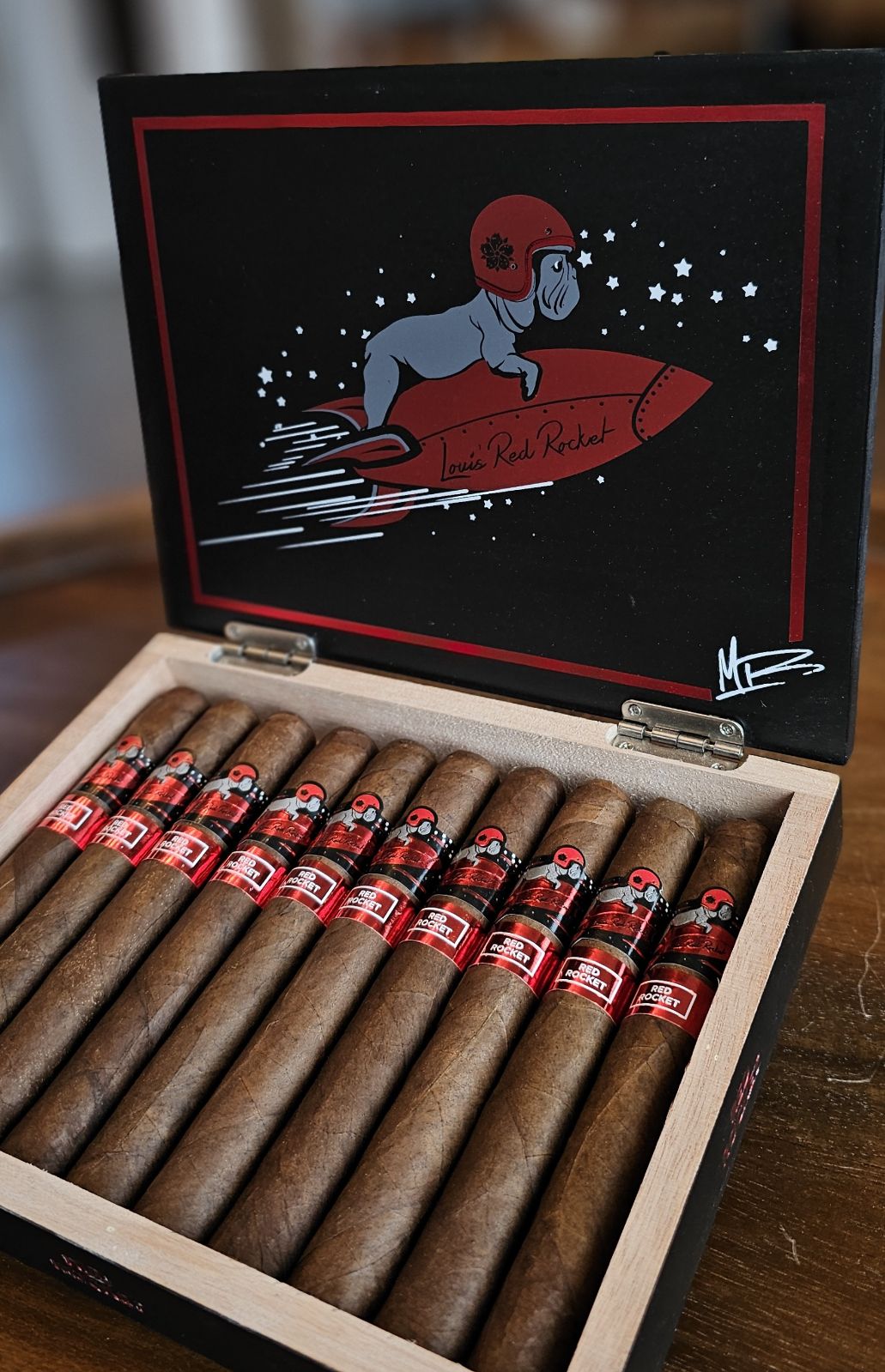 Sir Louis / Room 101 - Louis Red Rocket Toro